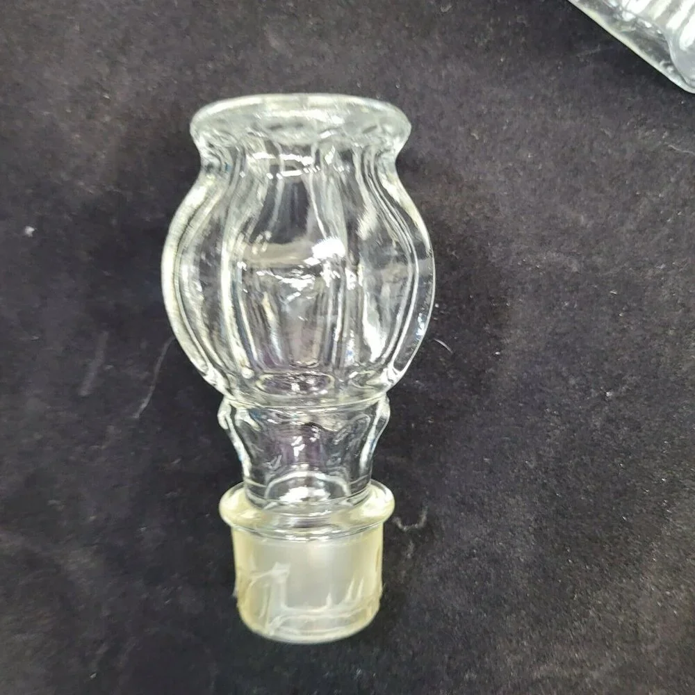 Pressed‎ Glass Liquor Decanter Clear Diamond Pattern Stopper 14.5in Vtg